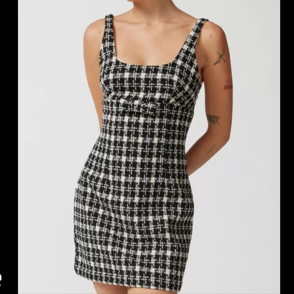 Chic Black and White Plaid Dress